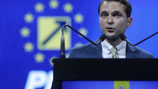 Sebastian Burduja a fost desemnat consilier onorific al premierului Nicolae Ciucă