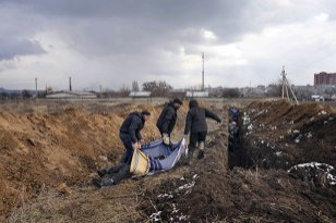 Acord preliminar pentru evacuarea civililor din Mariupol: Ucraina speră ca 6.000 de oameni să fie scoși din oraș