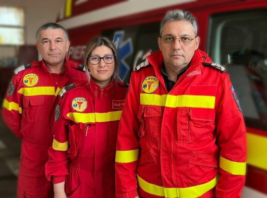 O femeie din Hârșova a născut în ambulanță, asistată de salvatorii SMURD