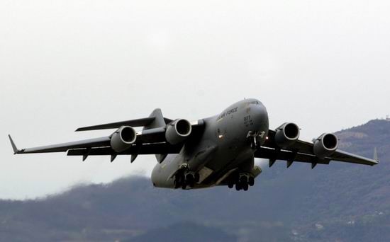 Rusia susține că a doborât un avion ucrainean care transporta arme livrate de Occident
