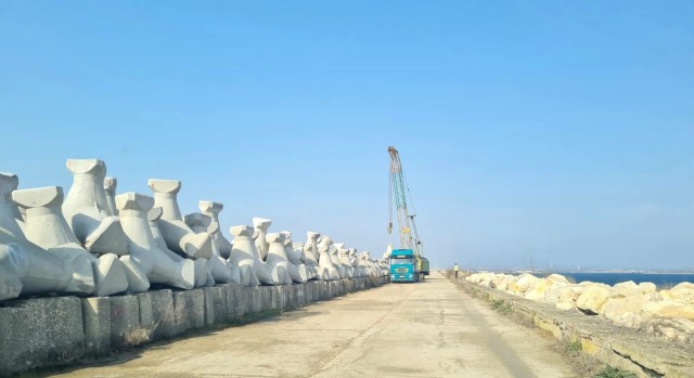 Lucrările de reparații la digul de sud din portul Midia, aproape de final
