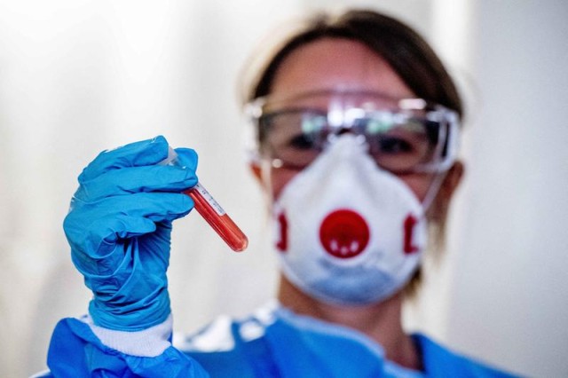 FDA a autorizat în regim de urgenţă pentru un test respirator de depistare a COVID-19