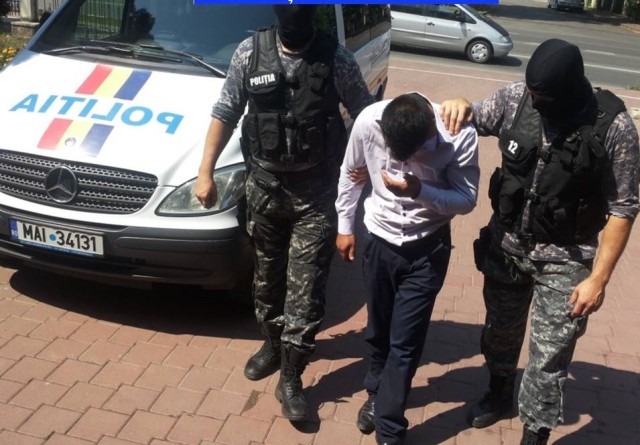 Arestat preventiv pentru că și-a terorizat mama