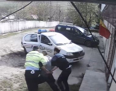 Polițist bătut de un șofer din cauza unei amenzi!