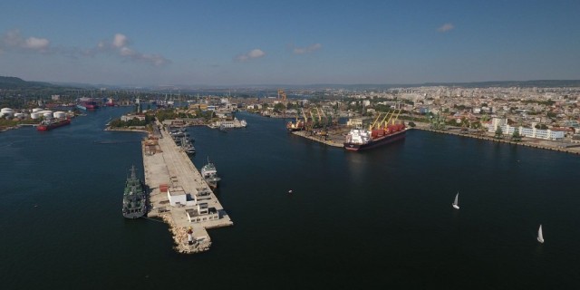 Și Bulgaria anunță interzicerea accesului navelor rusești în porturile sale