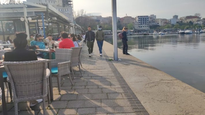 Weekendul le-a priit constănțenilor, care s-au relaxat la terasele din Portul Tomis!