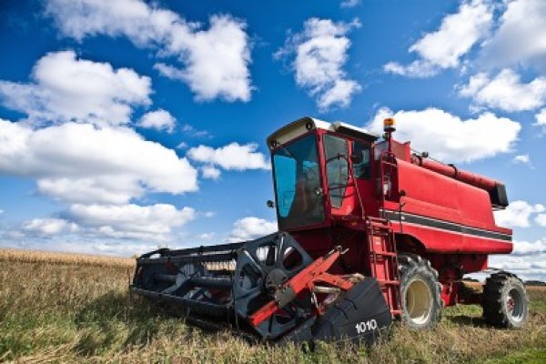 Fermierii români vor primi o subvenţie pe 50% din consumul de motorină pe anul 2022
